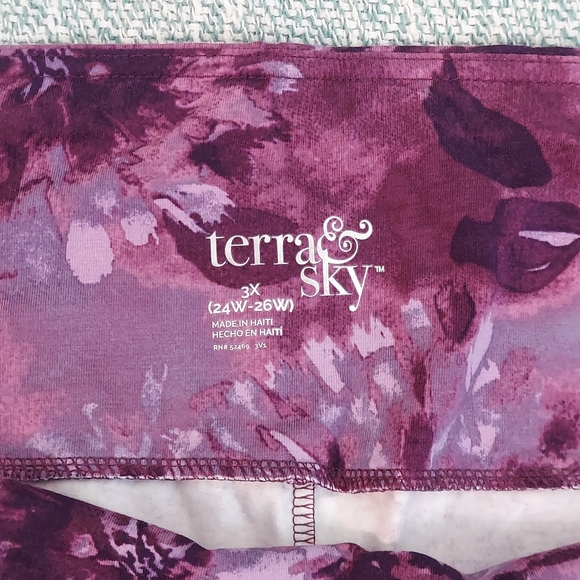 Terra & Sky Pink Floral Leggings, Plus Size , 3X - Picture 11 of 11